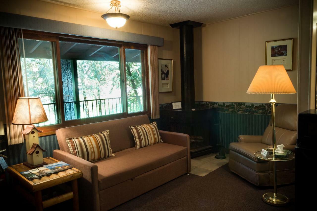 Morrisons Rogue River Lodge Merlin 外观 照片