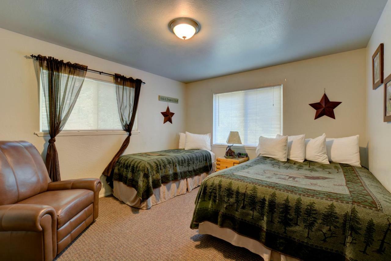 Morrisons Rogue River Lodge Merlin 外观 照片